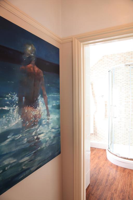 セント・オーステル Langdale House Bed & Breakfast エクステリア 写真