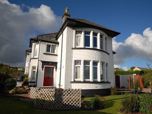 セント・オーステル Langdale House Bed & Breakfast エクステリア 写真