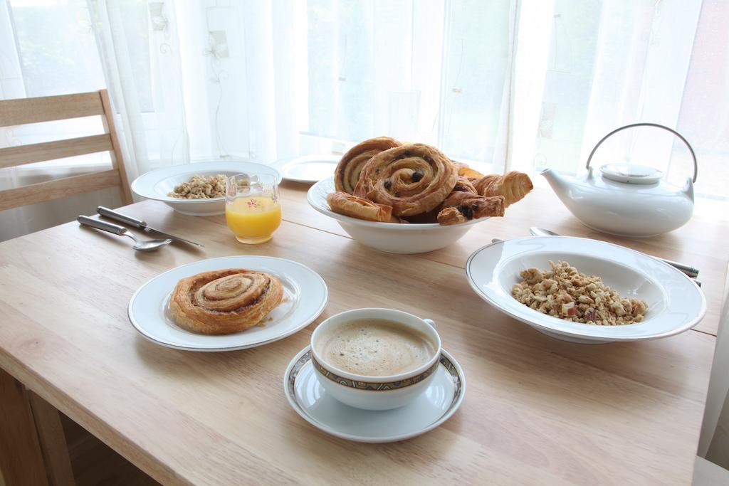 セント・オーステル Langdale House Bed & Breakfast エクステリア 写真